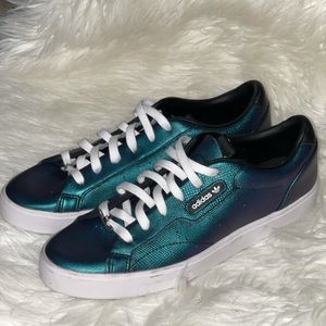 Adidas Sleek